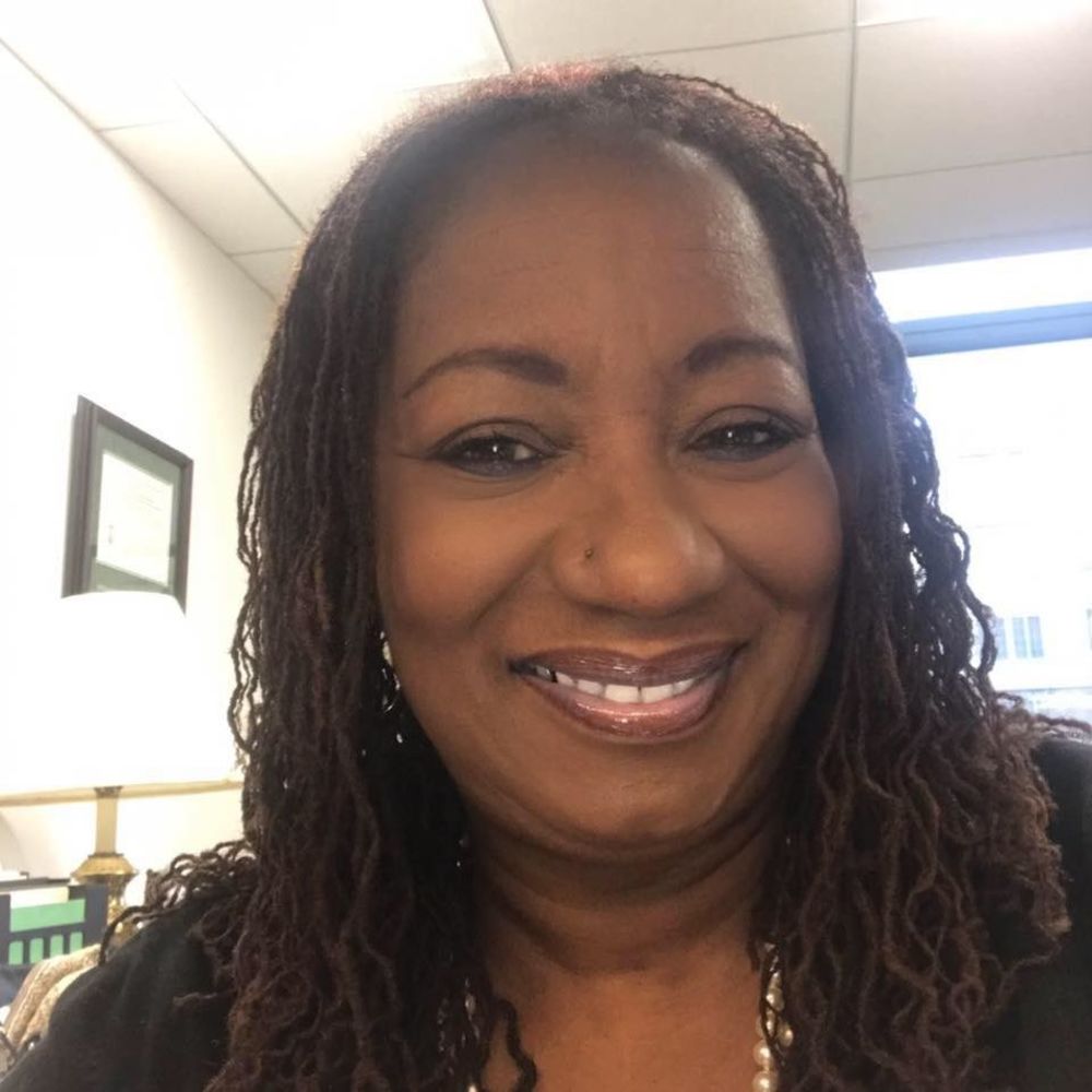 Meet your Posher, Carrie